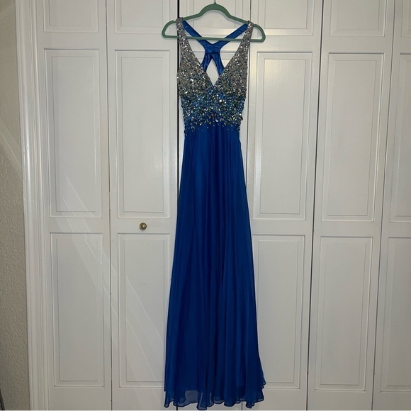 Royal Blue La Femme Rhinestone Ombré Gown Size 4 - Picture 4 of 8